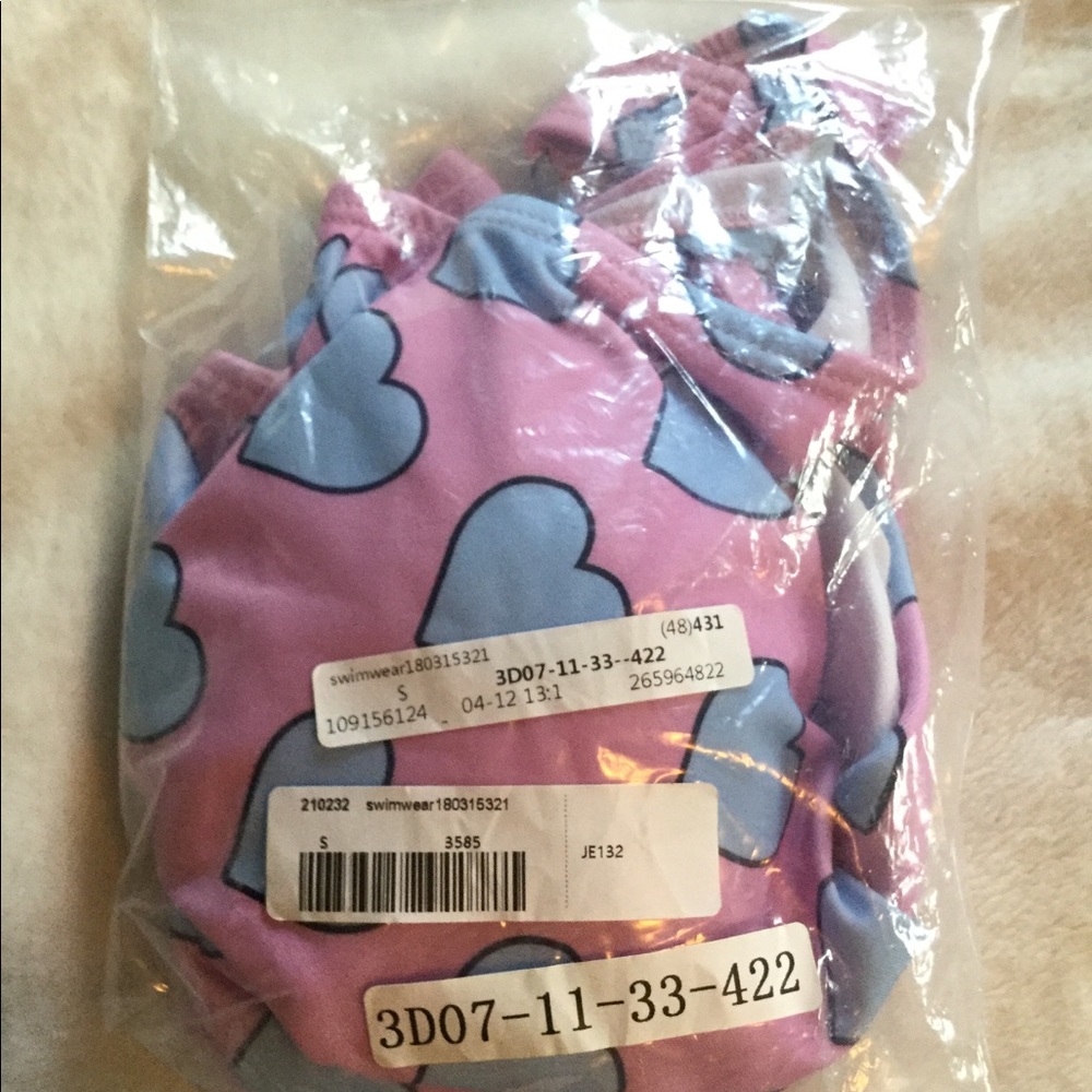 Heart Print Cut Out Swimsuit - Picture 8 of 9